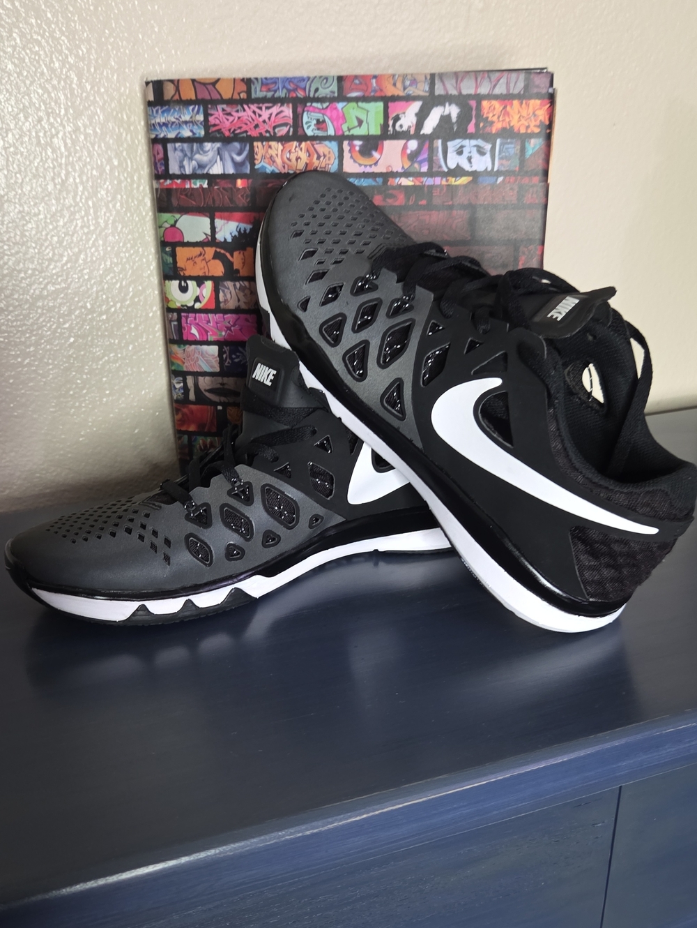 Nike Men’s Black & White Training Sneakers